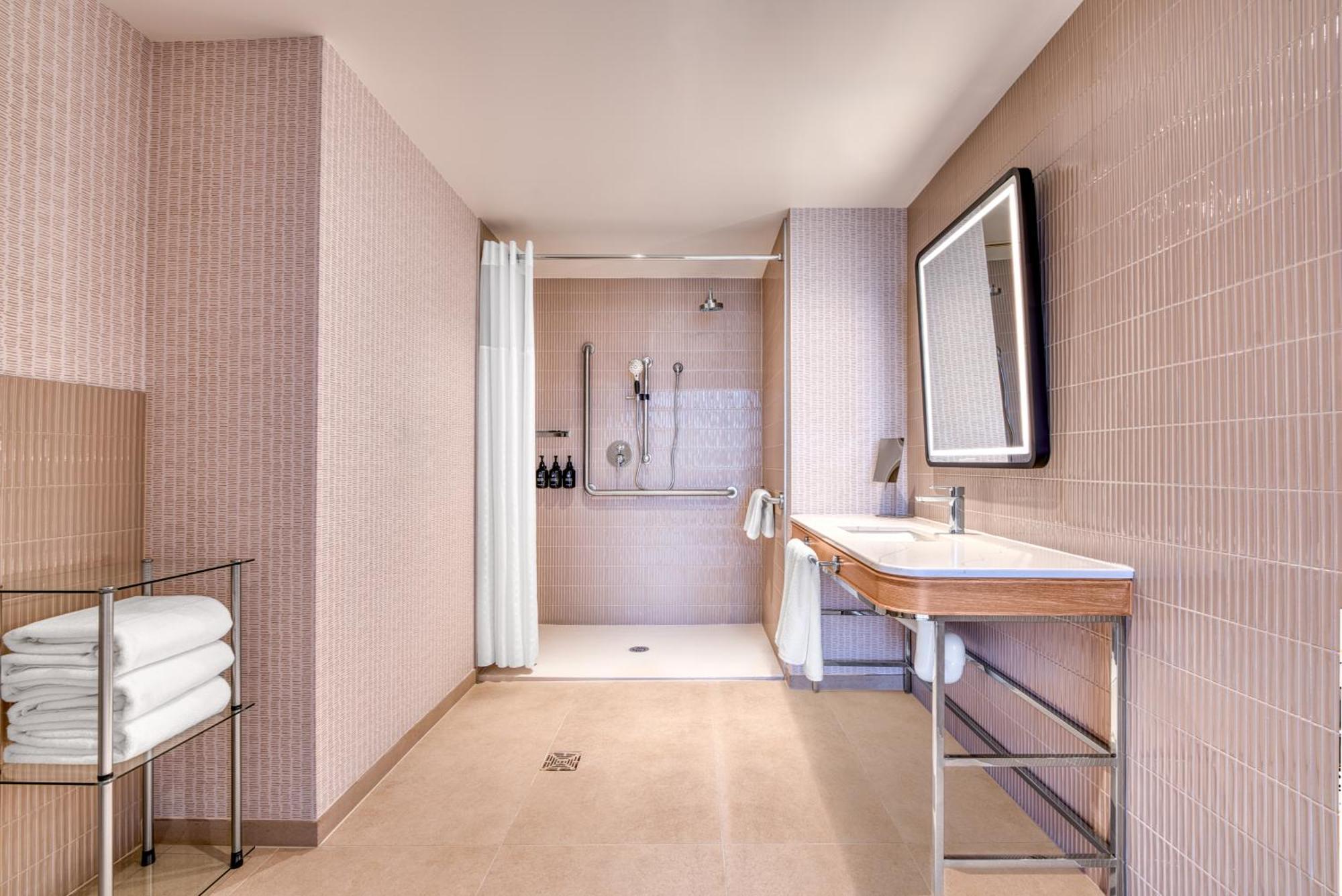 Toor Hotel Toronto, Part Of Jdv By Hyatt Exterior photo